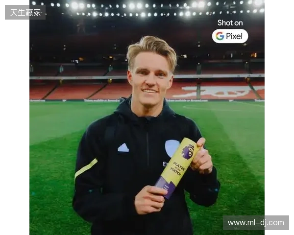 担任解说“偏袒”老东家并选厄德高为全场最佳，枪手传奇基翁遭批