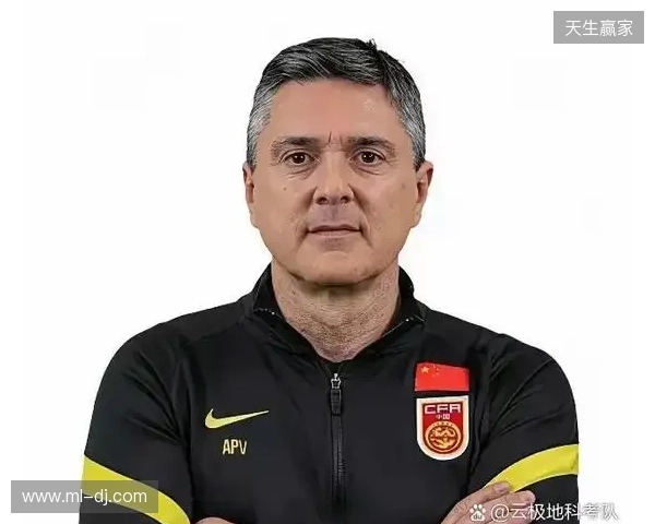 袁甲:重庆铜梁龙选刘建业带队征战中超,我很意外但钦佩这种勇气 袁甲:重庆铜梁龙选刘建业带队征战中超,我很意外但钦佩这种勇气